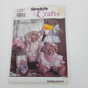 Vintage Simplicity Sewing Pattern 7597 Teddy Bear & Clothes Uncut